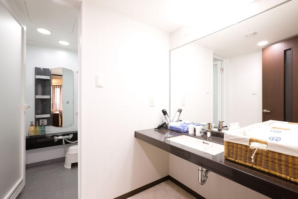 Daiwa Roynet Hotel Okayama Ekimae Bagian luar foto