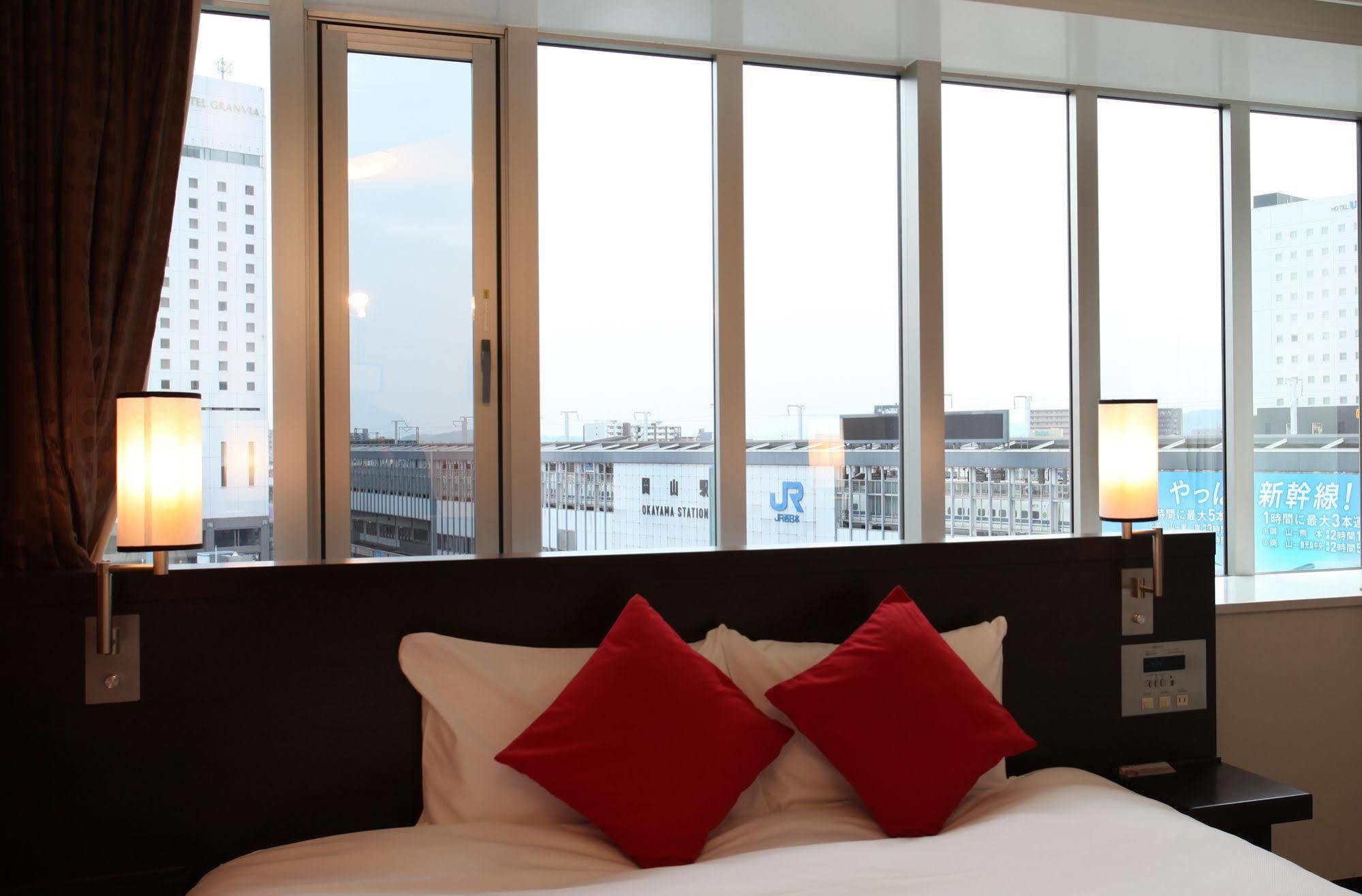 Daiwa Roynet Hotel Okayama Ekimae Bagian luar foto