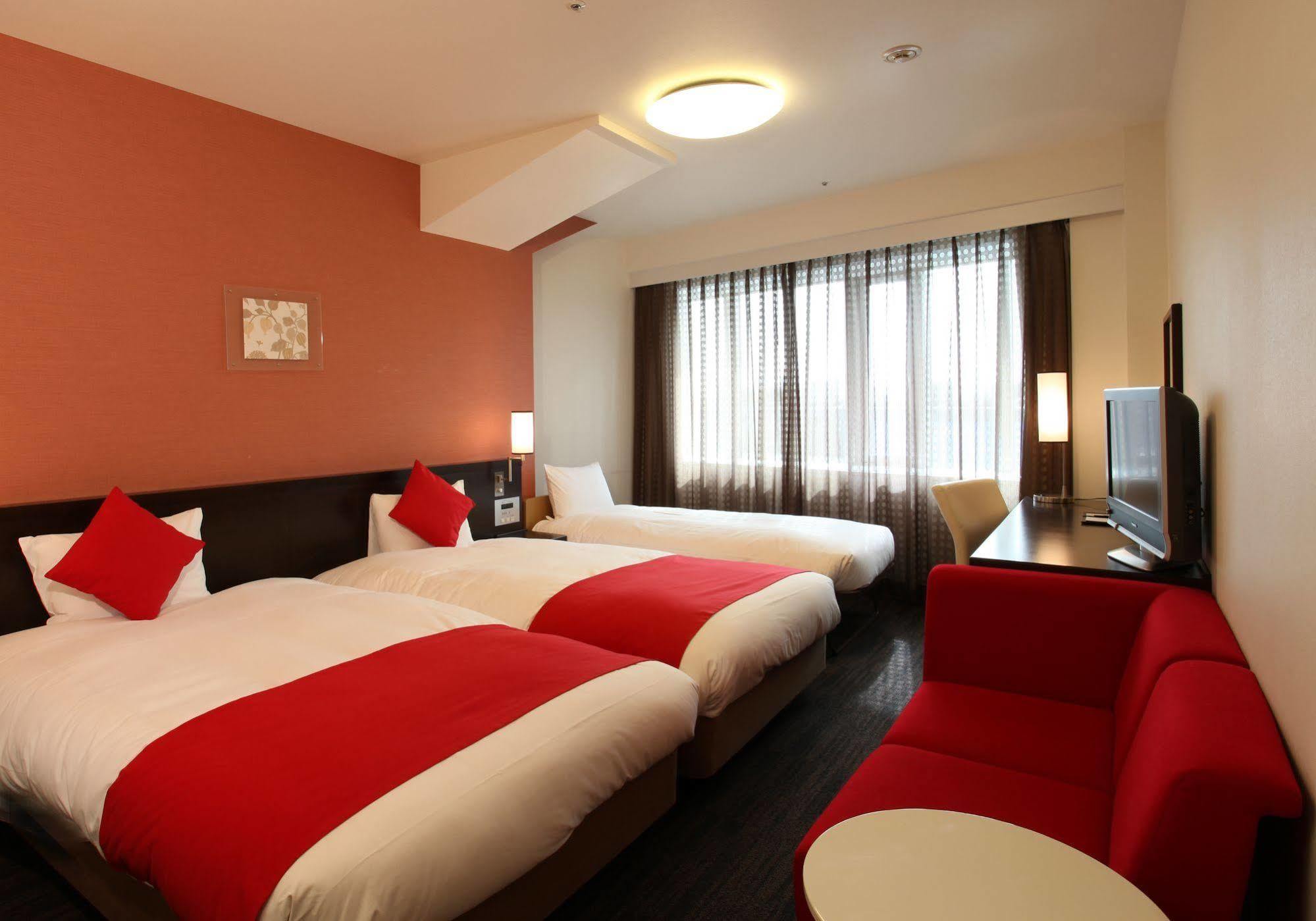 Daiwa Roynet Hotel Okayama Ekimae Bagian luar foto